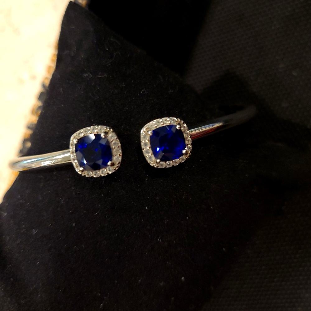 Stunning blue and white sapphire hinged cuff bracelet
